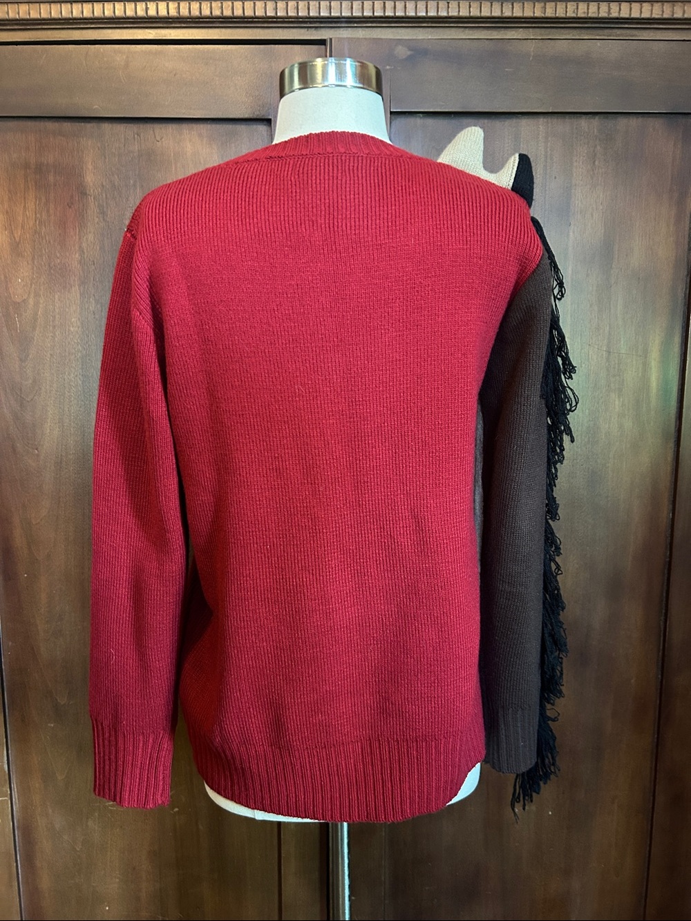 Rare Red Y2K Novelty Fringe Horse Sleeve Nuzzle Sweater M - Picture 5 of 9
